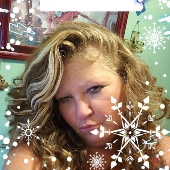 Meet your Posher, Lynette - Picture 1 of 1